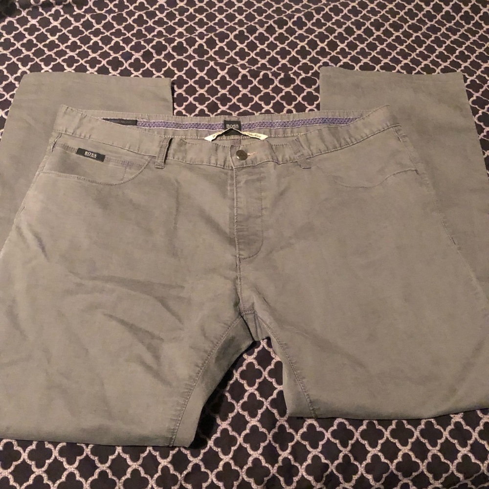 Hugo Boss Mens Gray Chino Slacks Stretch Italian Fabric Pants Sz 38 X 29